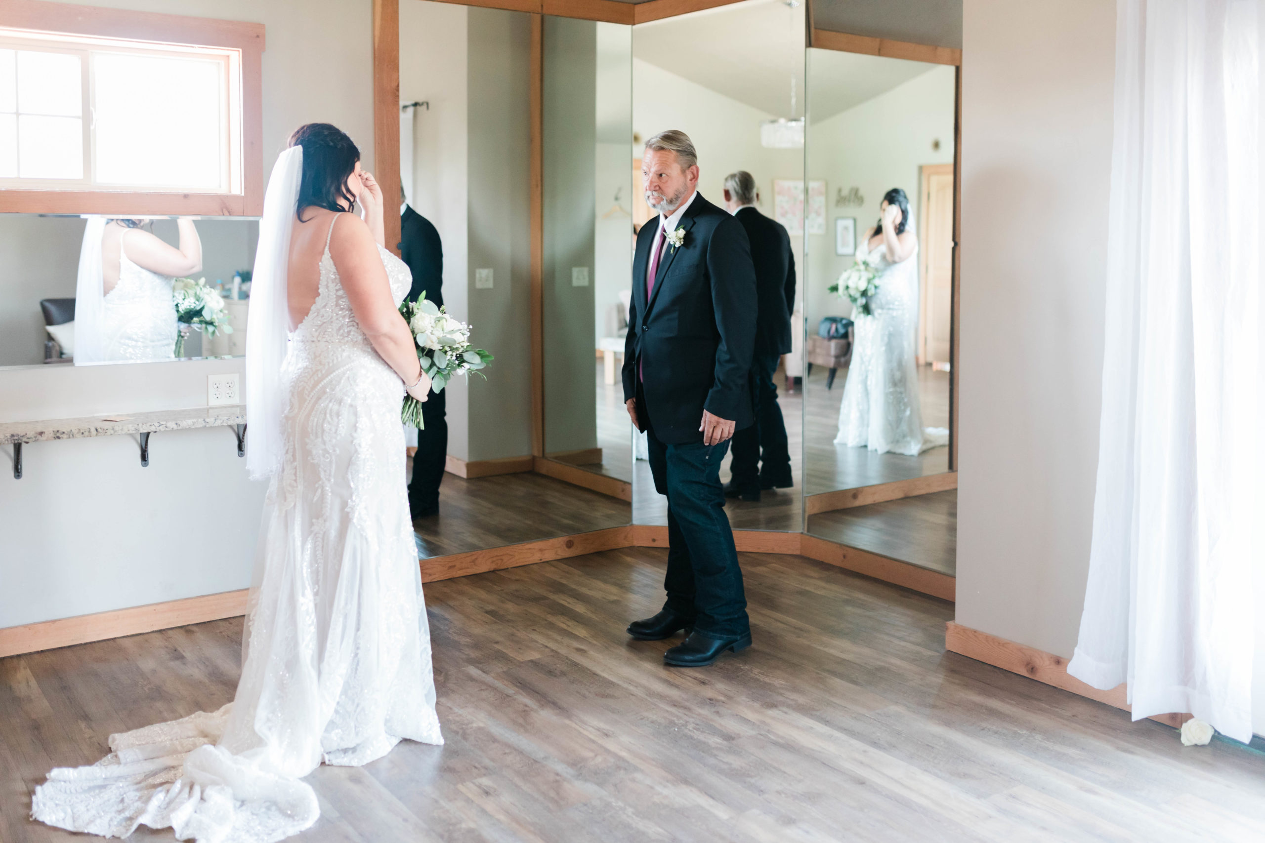 Boise wedding photographer captures first look between bride and father on wedding day