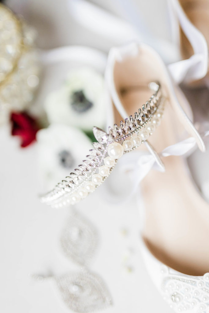 Boise wedding photographer captures close up of bridal accessories